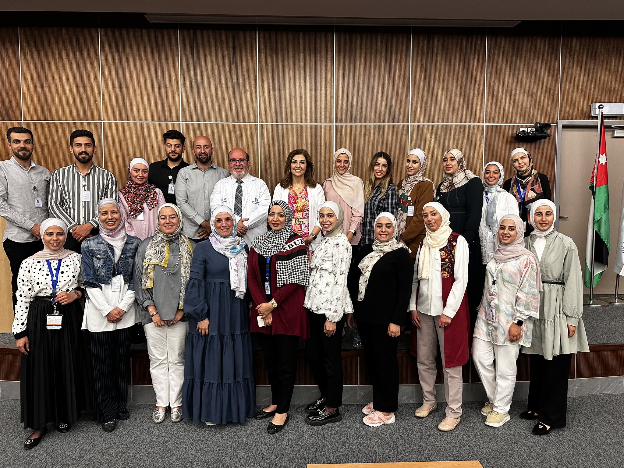 I had the pleasure of training the Research Office staff at KHCC on how to utilize ChatGPT for medical practice and research - Dr. Iyad Sultan