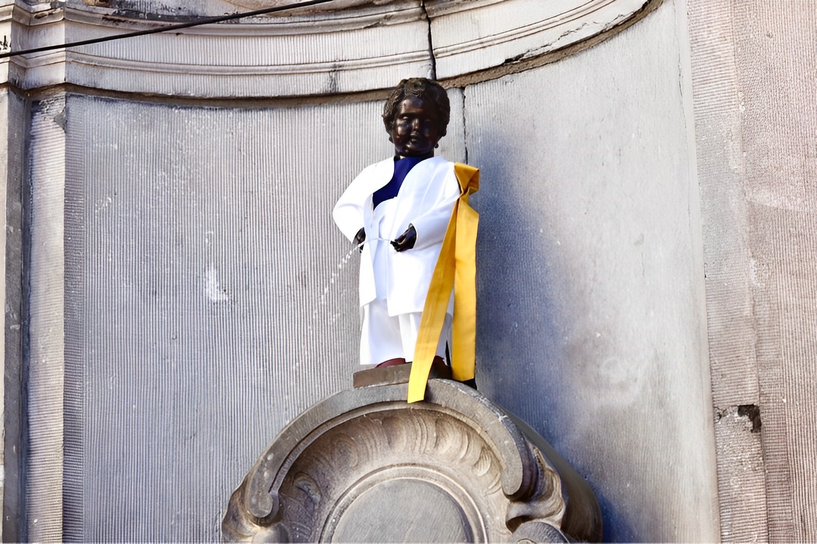 Curious about the costume of the Manneken Pis? - SIOP Europe, the European Society for Paediatric Oncology (SIOPE)