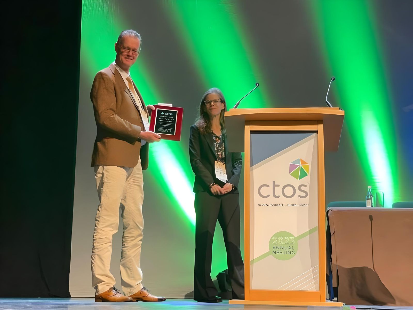 The Connective Tissue Oncology Society (CTOS) – has awarded the Lifetime Achievement Award to Professor Rick Haas - Antoni van Leeuwenhoek