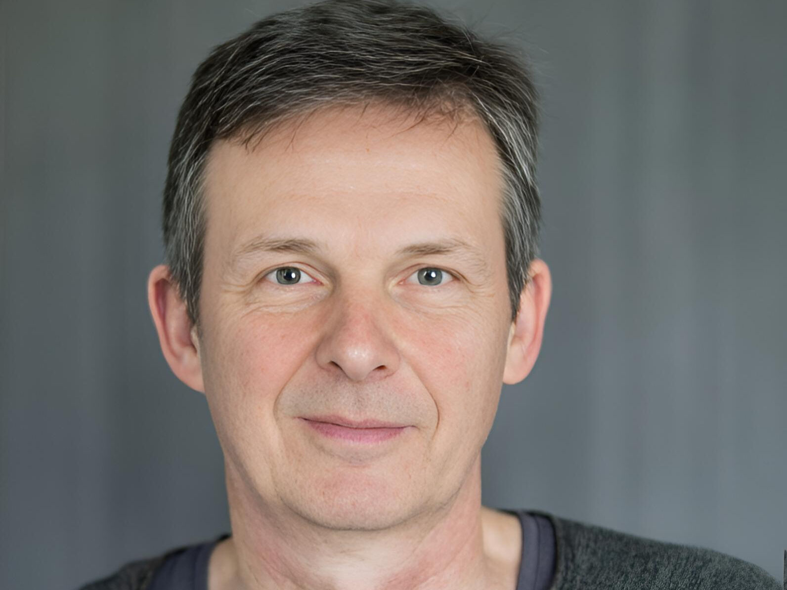 Stefan Gijssels: If you're a cancer survivor, please complete the questionnaire to design a cancer app at European level