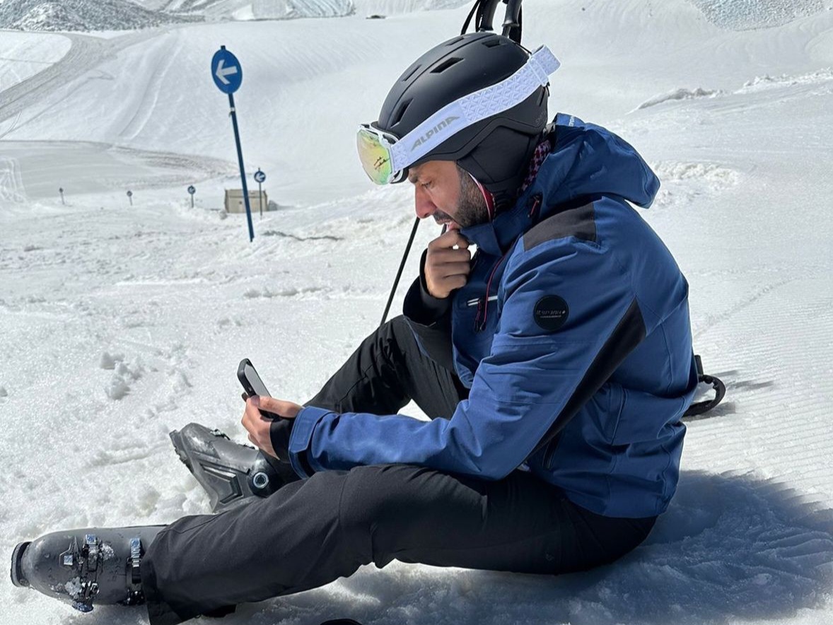 Humaid Al-Shamsi Skiing