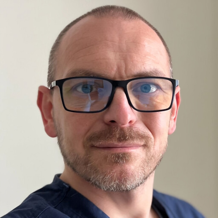 Piotr Wysocki: CAR-T cells targeting CD70 for renal cell cancer – promising results of a phase I COBALT-RCC study (AACR2024)