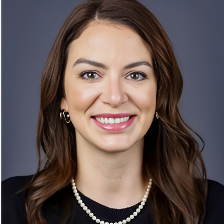 Kristin E. Rojas: Proud to add my name to the 5% of Associate Professors in Academic Surgery who are Latinas