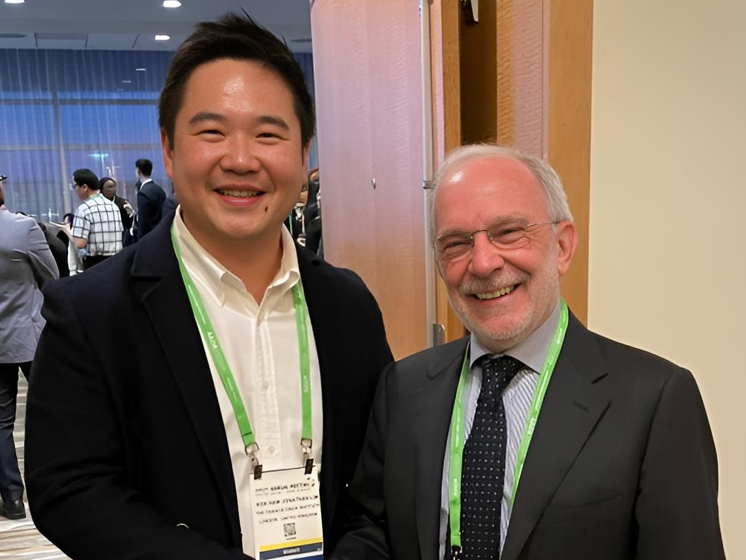 Jon Lim: Big thanks Pezcoller Foundation for the AACR-Pezcoller Foundation Scholar-in-Training Award