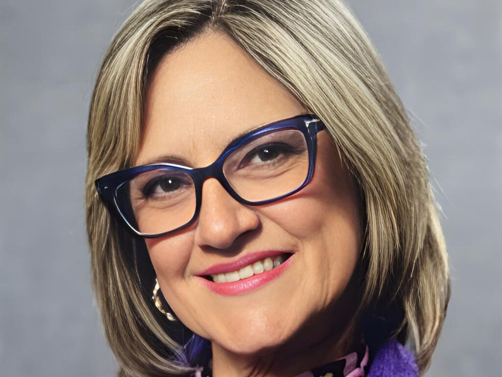 Julia Maués