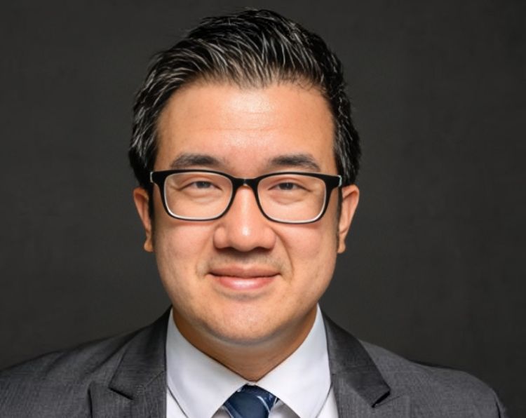 Eric H Yang