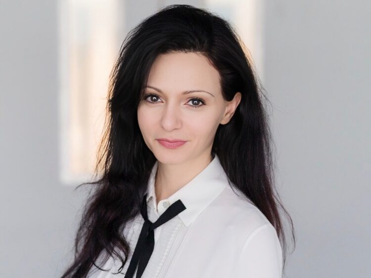 Stella Arakelyan