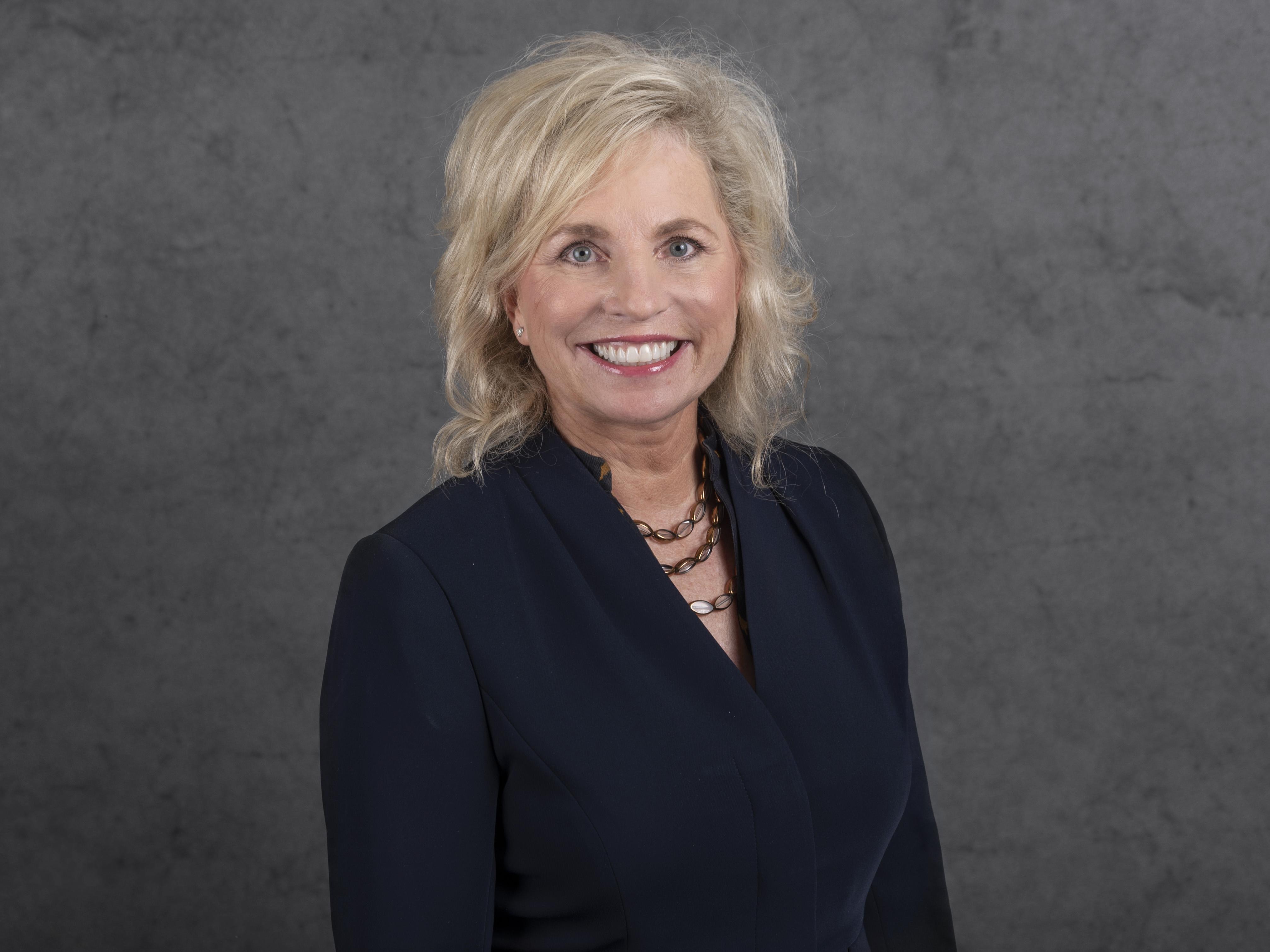 Dee Anna Smith