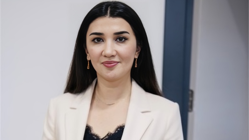 Elvina Almuradova