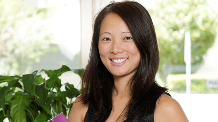 Carolyn Ee