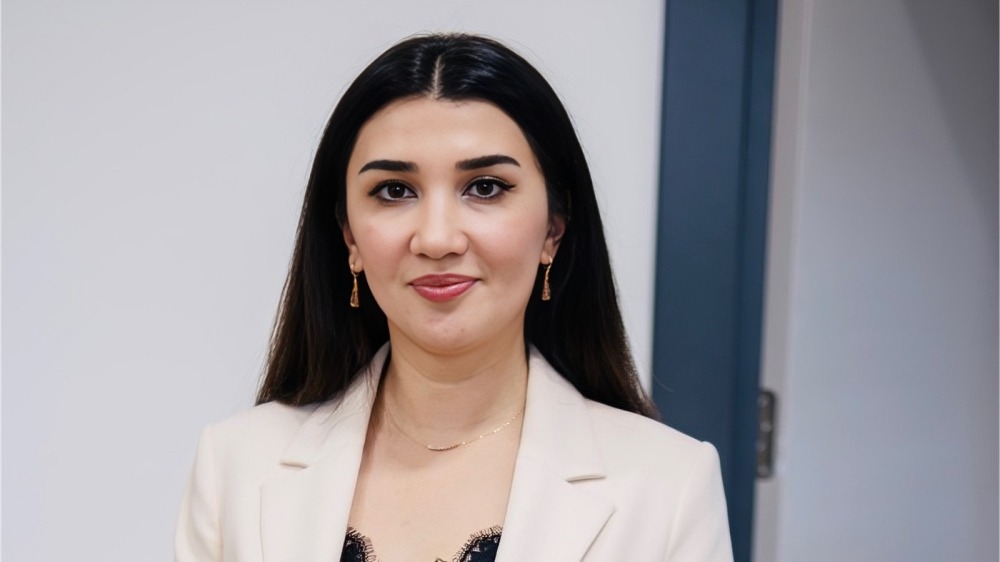 Elvina Almuradova
