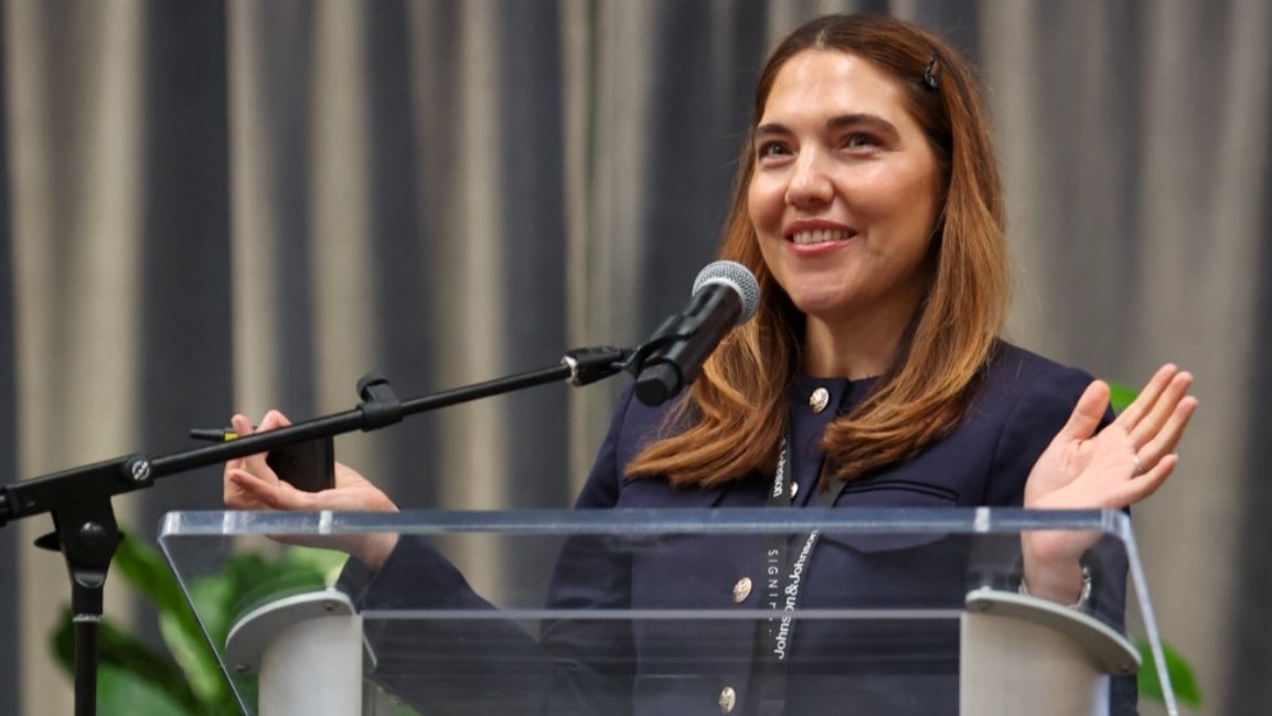 Andrea Apolo